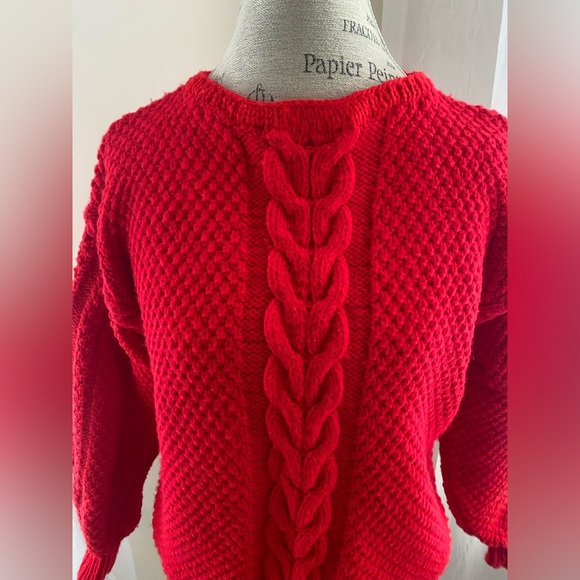 Hand made wool knitted sweater - Picture 2 of 4